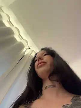 Snapshot of BellaGiaxx chatting on February 5, 2026, 7:59 am BellaGiaxx online show from February 5, 2026, 7:59 am