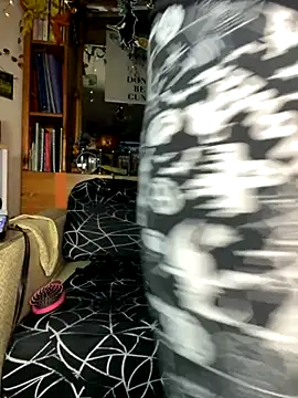 TrenaAnne online show from October 30, 2025, 3:42 pm