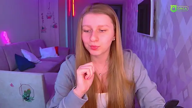 AmaliaQueen online show from March 22, 2025, 1:08 pm