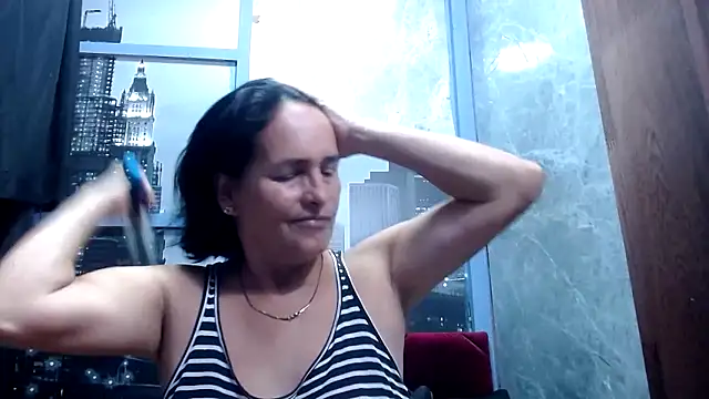 Nastylatinaxxx online show from November 24, 2025, 1:22 pm