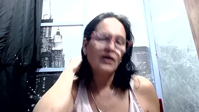 Snapshot of Nastylatinaxxx chatting on July 3, 2026, 12:33 pm Nastylatinaxxx online show from July 3, 2026, 12:33 pm