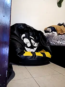 sebasxx97 online show from October 24, 2025, 1:43 pm