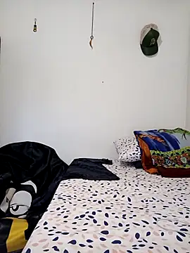 sebasxx97 online show from October 23, 2025, 3:43 pm