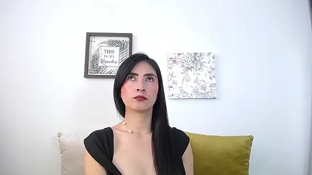 JainaRogers online show from May 5, 2026, 6:11 pm