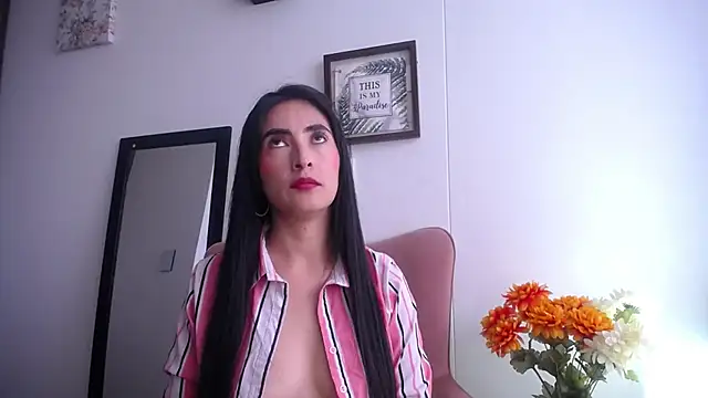 JainaRogers online show from February 6, 2026, 4:58 pm