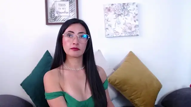 Snapshot of JainaRogers chatting on July 15, 2026, 6:37 pm JainaRogers online show from July 15, 2026, 6:37 pm