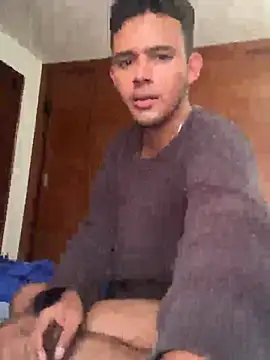 camii202 online show from March 16, 2026, 6:54 pm