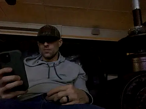 Snapshot of jeffyisabell chatting on November 8, 2025, 8:18 am jeffyisabell online show from November 8, 2025, 8:18 am