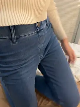 Snapshot of POCARI_SWEAT chatting on November 14, 2025, 9:35 am POCARI SWEAT online show from November 14, 2025, 9:35 am