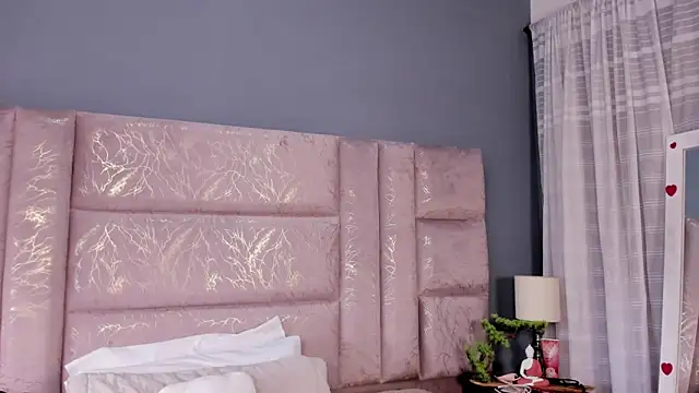 Snapshot of AnnieNasty chatting on November 8, 2025, 12:09 pm AnnieNasty online show from November 8, 2025, 12:09 pm