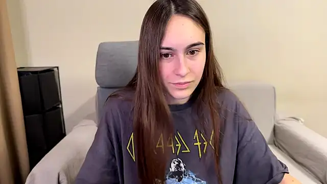 Snapshot of AliceKolltt chatting on March 3, 2026, 8:16 pm AliceKolltt online show from March 3, 2026, 8:16 pm