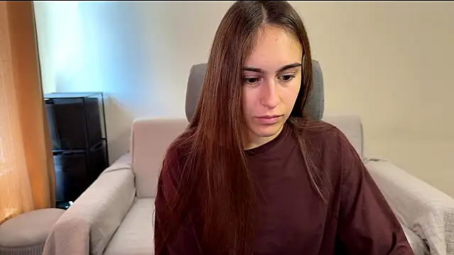 AliceKolltt online show from September 25, 2025, 9:15 am