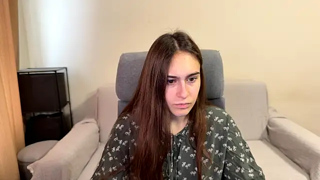 AliceKolltt online show from October 20, 2025, 11:44 am