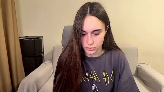 Snapshot of AliceKolltt chatting on March 21, 2026, 8:46 pm AliceKolltt online show from March 21, 2026, 8:46 pm