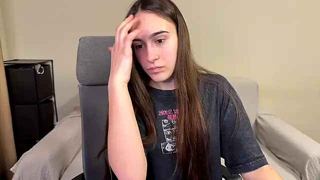 Snapshot of AliceKolltt chatting on March 10, 2026, 8:46 pm AliceKolltt online show from March 10, 2026, 8:46 pm