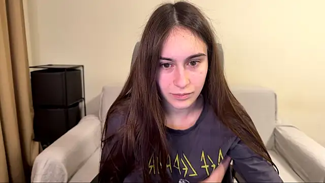Snapshot of AliceKolltt chatting on March 25, 2026, 9:14 pm AliceKolltt online show from March 25, 2026, 9:14 pm
