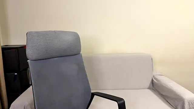 Snapshot of AliceKolltt chatting on March 15, 2026, 10:28 pm AliceKolltt online show from March 15, 2026, 10:28 pm