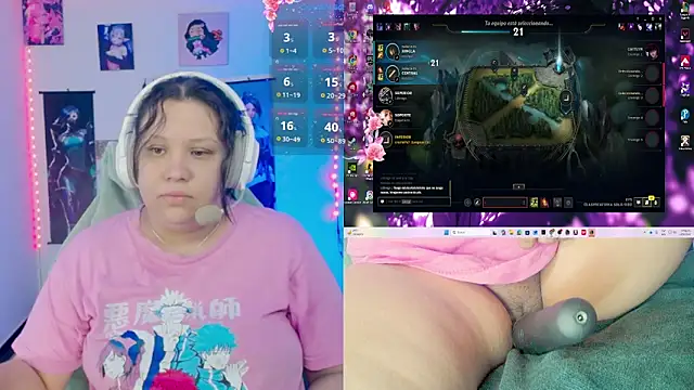 crystal7u7 online show from June 11, 2026, 11:57 pm
