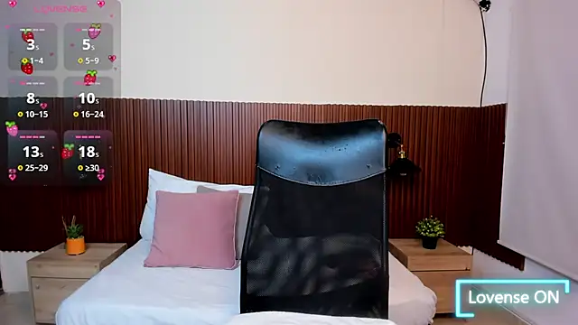 Aabby lee online show from October 16, 2025, 6:49 pm