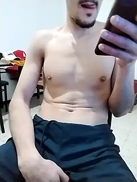 Snapshot of Zoro_23cm chatting on April 17, 2026, 11:07 pm Zoro 23cm online show from April 17, 2026, 11:07 pm