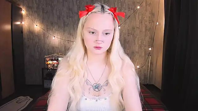 Snapshot of MariaMango chatting on November 22, 2025, 1:37 am MariaMango online show from November 22, 2025, 1:37 am