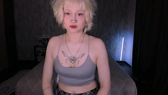 Snapshot of MariaMango chatting on October 8, 2025, 11:49 pm MariaMango online show from October 8, 2025, 11:49 pm