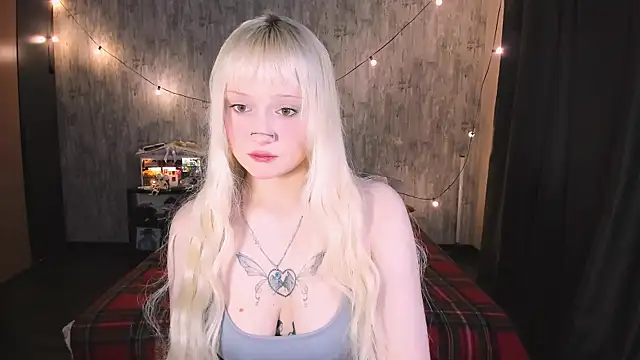 Snapshot of MariaMango chatting on November 26, 2025, 12:10 am MariaMango online show from November 26, 2025, 12:10 am