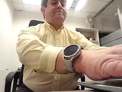 Snapshot of sympatrique chatting on February 7, 2025, 3:41 pm sympatrique online show from February 7, 2025, 3:41 pm