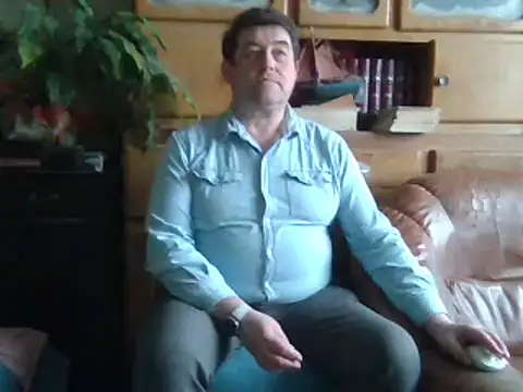 Snapshot of sympatrique chatting on February 11, 2025, 11:53 am sympatrique online show from February 11, 2025, 11:53 am