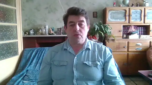 Snapshot of sympatrique chatting on March 10, 2025, 11:34 am sympatrique online show from March 10, 2025, 11:34 am