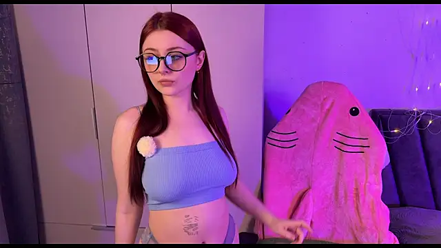 Snapshot of RozieRose chatting on October 1, 2025, 4:50 am RozieRose online show from October 1, 2025, 4:50 am