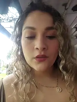 Snapshot of Sara_smiiith211 chatting on April 15, 2026, 4:44 pm Sara smiiith211 online show from April 15, 2026, 4:44 pm