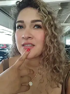 Sara smiiith211 online show from March 15, 2026, 4:14 pm