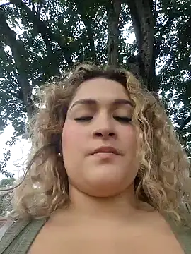 Sara smiiith211 online show from January 15, 2026, 8:23 pm