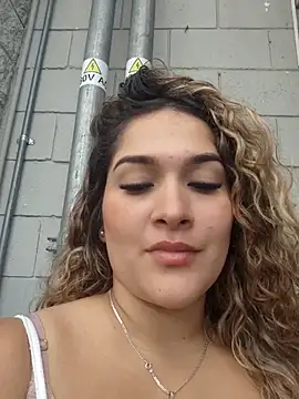 Snapshot of Sara_smiiith211 chatting on October 26, 2025, 6:08 pm Sara smiiith211 online show from October 26, 2025, 6:08 pm