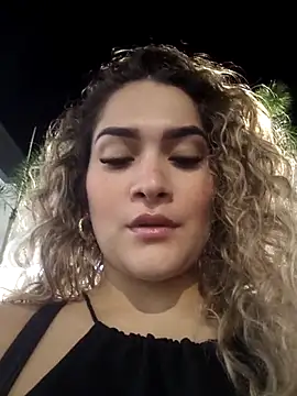 Snapshot of Sara_smiiith211 chatting on October 9, 2025, 12:33 am Sara smiiith211 online show from October 9, 2025, 12:33 am