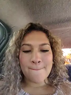 Sara smiiith211 online show from February 16, 2026, 7:01 pm