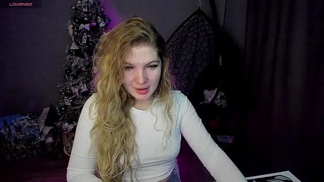 lily williamss online show from December 16, 2025, 12:04 am