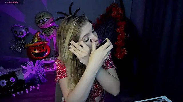 Snapshot of lily_williamss chatting on October 18, 2025, 12:23 am lily williamss online show from October 18, 2025, 12:23 am