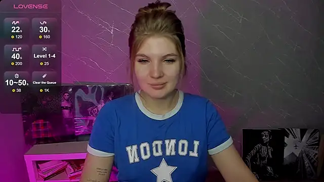 Snapshot of lily_williamss chatting on July 19, 2026, 12:19 am lily williamss online show from July 19, 2026, 12:19 am