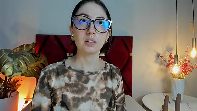 Emilywatsonn online show from May 9, 2026, 12:36 am
