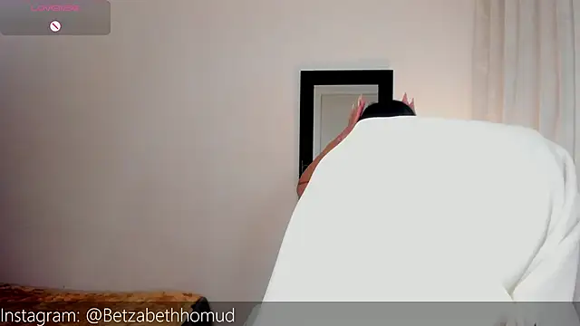 Snapshot of BetzabethHomud0 chatting on November 20, 2025, 11:58 pm BetzabethHomud0 online show from November 20, 2025, 11:58 pm