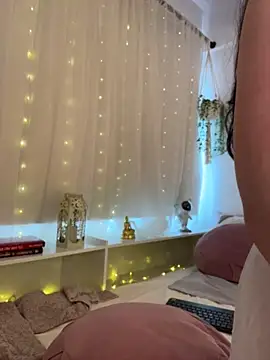 Snapshot of Amelia_Rouse chatting on July 1, 2026, 8:20 pm Amelia Rouse online show from July 1, 2026, 8:20 pm