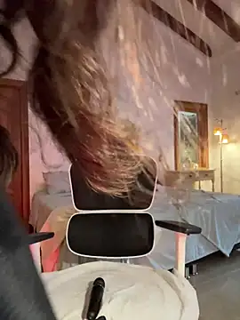 Amelia Rouse online show from February 20, 2026, 9:06 pm