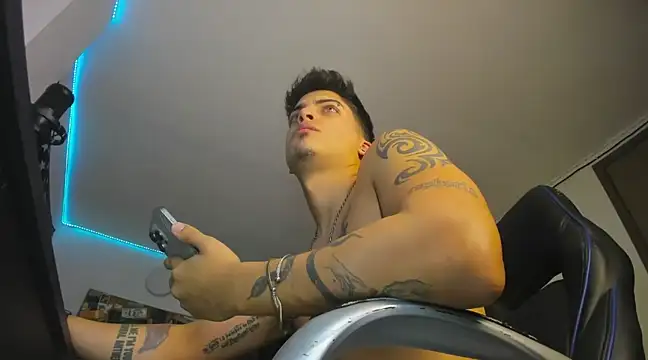 Snapshot of charlie_hotxxx chatting on February 13, 2025, 3:50 am charlie hotxxx online show from February 13, 2025, 3:50 am