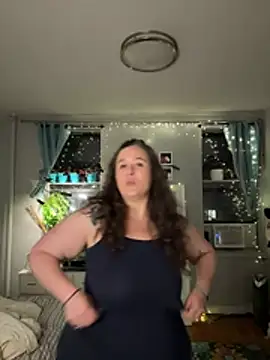 sylviahhh online show from July 14, 2026, 1:38 am