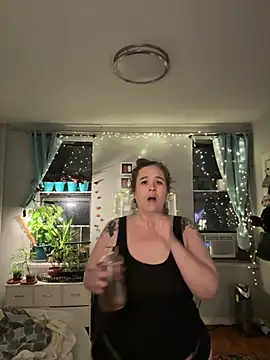sylviahhh online show from July 3, 2026, 2:40 am
