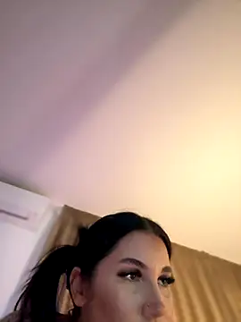 babyyboomm online show from November 25, 2025, 1:06 am