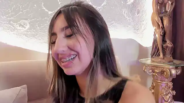 Snapshot of _Emma_Valka chatting on October 25, 2025, 8:42 pm Emma Valka online show from October 25, 2025, 8:42 pm