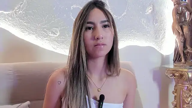 Snapshot of _Emma_Valka chatting on October 2, 2025, 8:45 pm Emma Valka online show from October 2, 2025, 8:45 pm